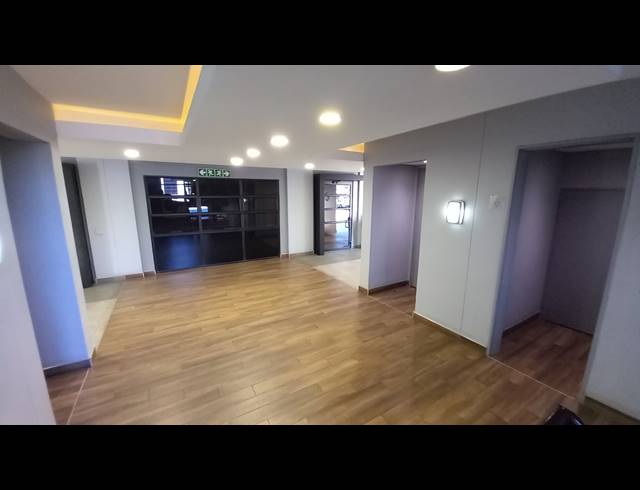 240M² OFFICE TO LET IN BRYANSTON